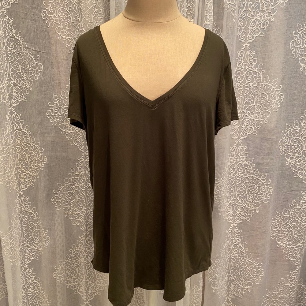 ✨SOLD✨ Lululemon V-neck shirt
